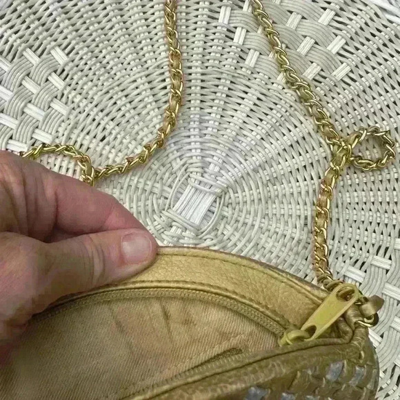 Saddle River metallic gold and silver crossbody bag purse. Woven front - Picture 8 of 9